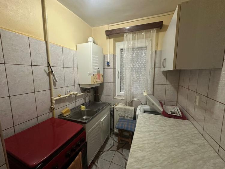 Apartament cu 2 camere semidecomandat în Cugir