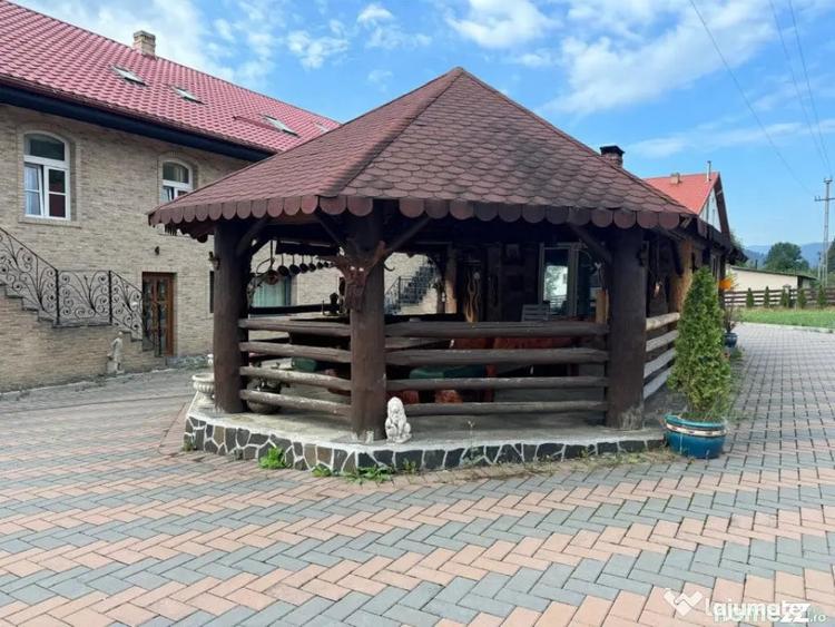 Casă cu 7 camere cu Teren 2500 Mp în Sucevița