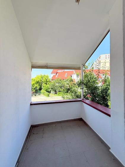 Apartament cu 4 camere decomandat în Lacul Morii
