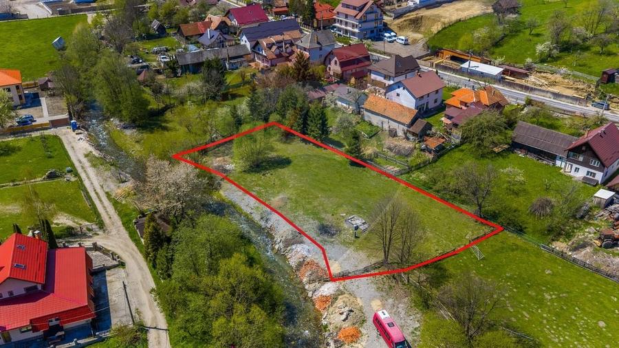 Teren Construcții intravilan de 1805 mp, în Moieciu de Jos