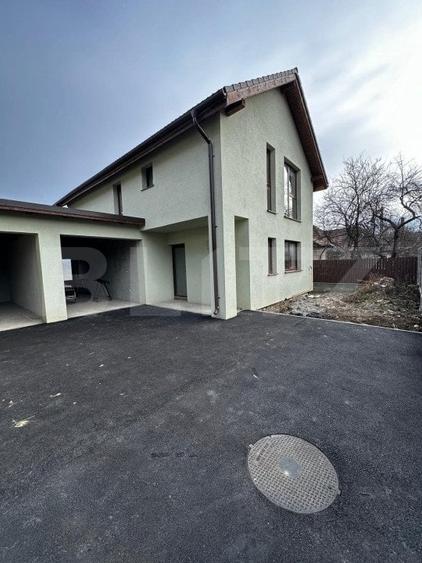 Casă individuală cu 4 camere cu Garaj în Gilău