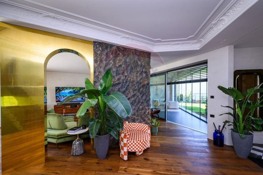 Casă individuală cu 7 camere cu Teren 1140 Mp în Făget