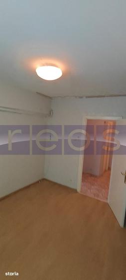 Apartament cu 3 camere decomandat în Tineretului