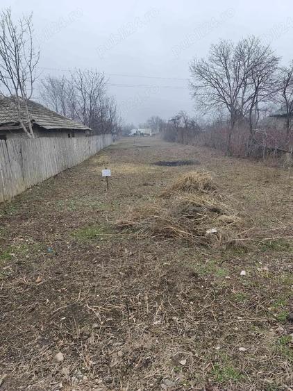 Teren de 1000 mp, în Gălbinași