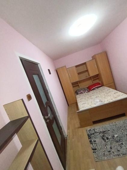 Apartament cu 2 camere semidecomandat în Crâng