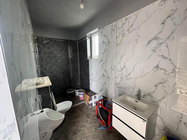Casă individuală cu 4 camere cu Piscina în Cernica