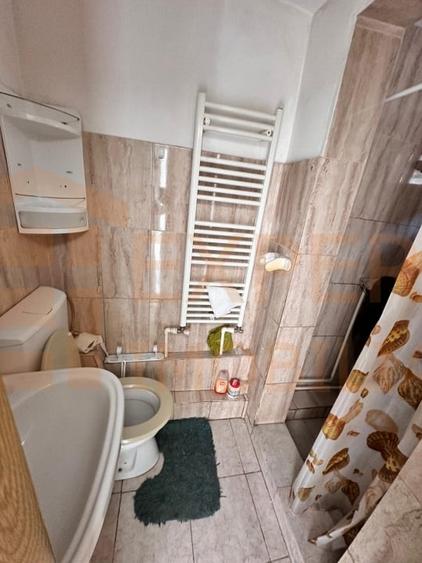 Casă individuală cu 6 camere cu Canalizare în Tomis I