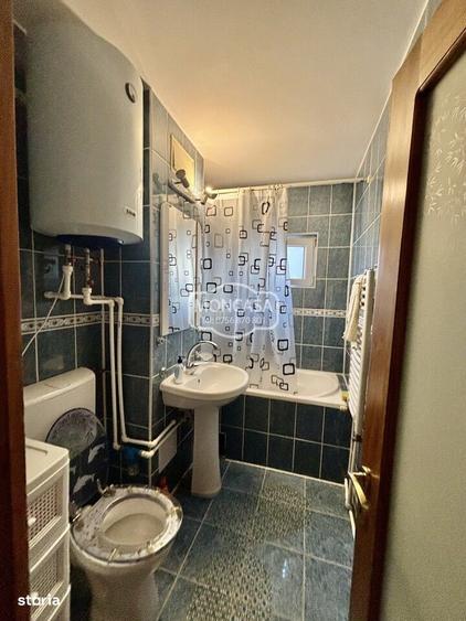 Apartament cu 4 camere decomandat în Central