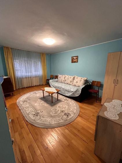 Apartament cu 2 camere semidecomandat în Obcini