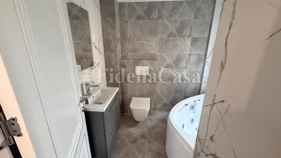 Apartament cu 3 camere în Păcurari