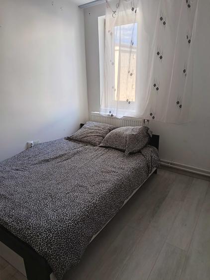 Inchiriez apartament in zona Dovali. Informati la tel 0766573579 - 7