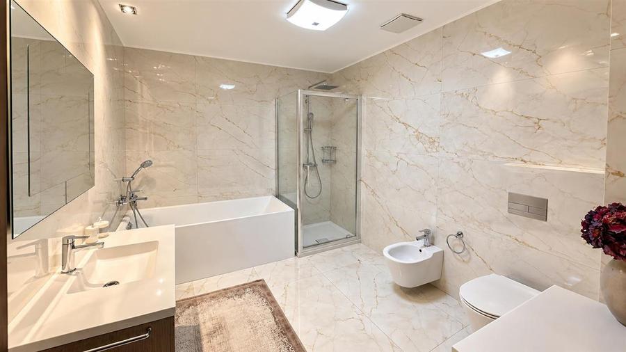 Apartament cu 3 camere decomandat în Herăstrău