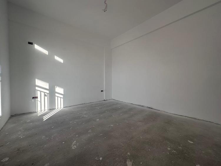 Apartament cu 3 camere decomandat în Chitila