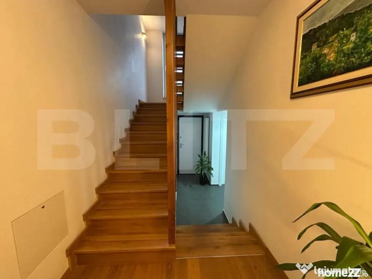 Casă cu 7 camere cu Teren 163 Mp în Lucian Blaga