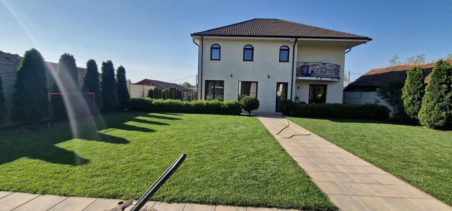 Casă cu 4 camere în Central