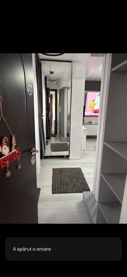 Apartament cu 3 camere decomandat în Vișan