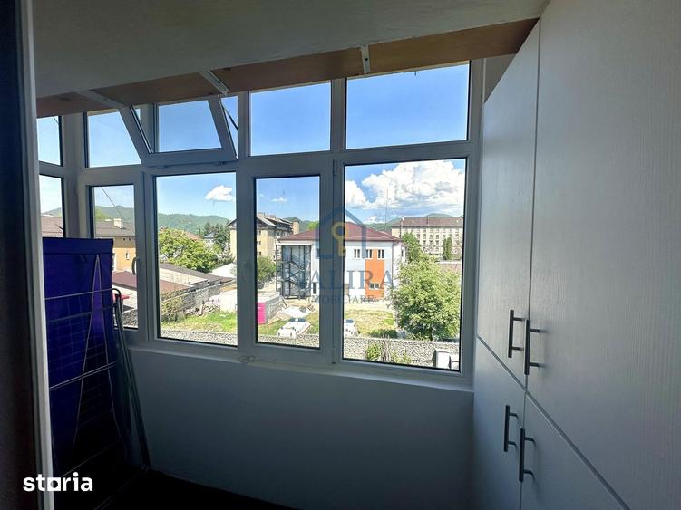 Apartament cu 3 camere în Progresul