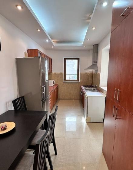 Apartament cu 3 camere semidecomandat, mobilat în Herăstrău