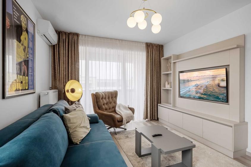 Apartament cu 4 camere decomandat în Central