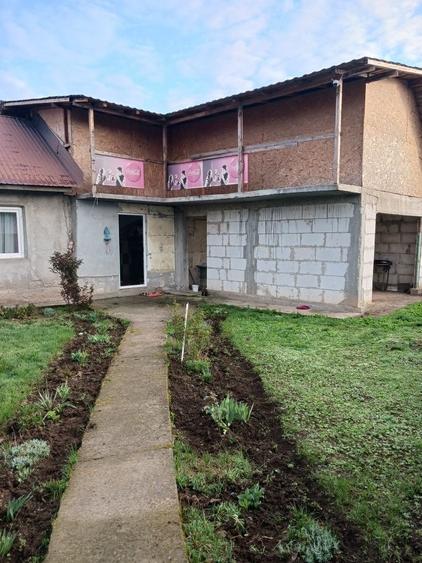 Casă cu 3 camere în Central