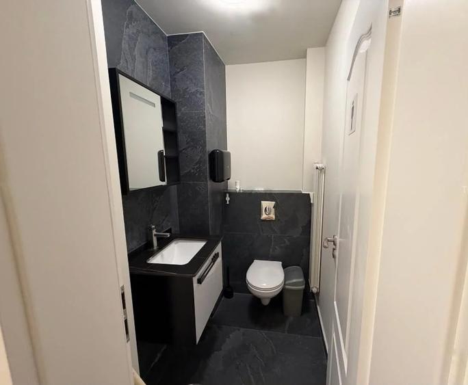 Apartament cu 3 camere, mobilat în Unirii