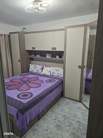 Apartament cu 4 camere decomandat în Micro 16