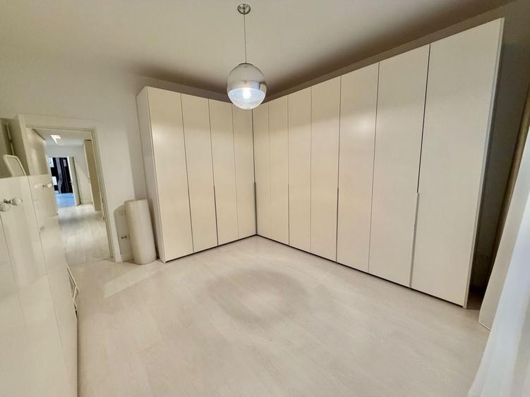 Apartament cu 5 camere în Herăstrău
