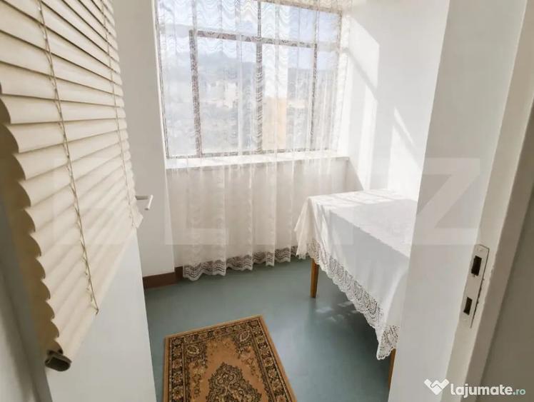 Garsonieră decomandată în Micro 15