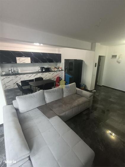 Apartament cu 3 camere în Traian
