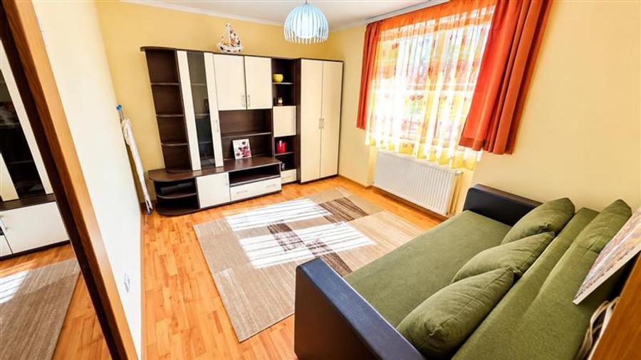 Apartament cu 2 camere decomandat, mobilat în Vest