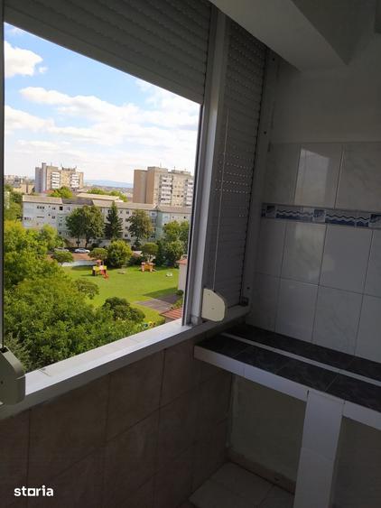 Apartament cu 2 camere decomandat în Micro 15