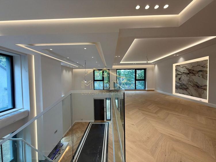 Apartament cu 4 camere decomandat în Străulești