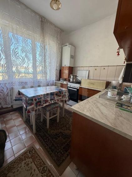 Garsonieră decomandată, mobilată în Noua