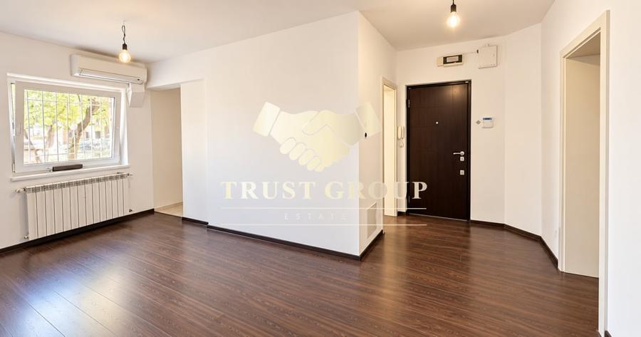 Apartament cu 3 camere decomandat în Barbu Văcărescu