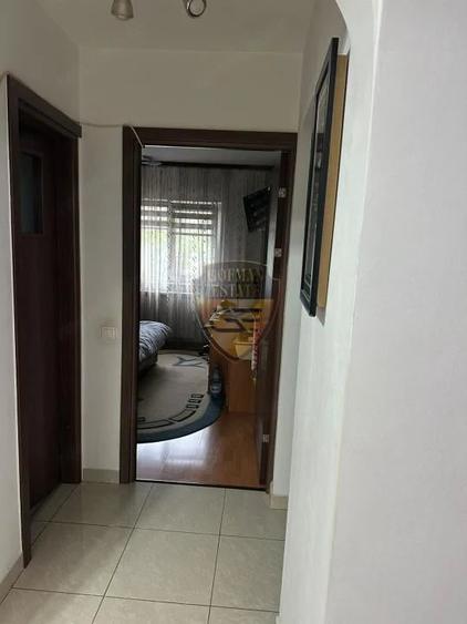 Apartament cu 3 camere decomandat în Anda