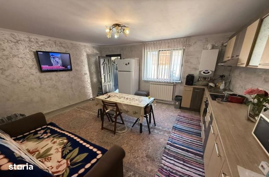 Casă cu 4 camere în Cătămărești