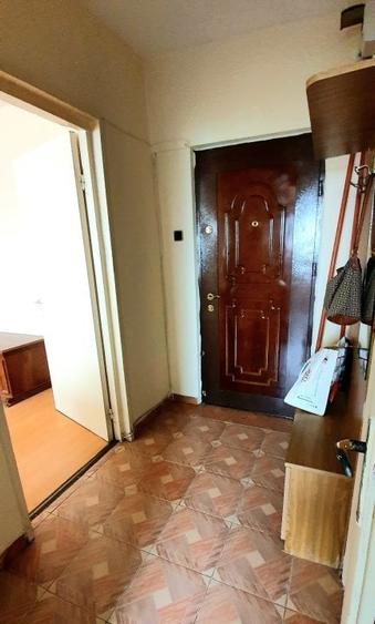 Apartament cu 2 camere semidecomandat, mobilat în Iancului