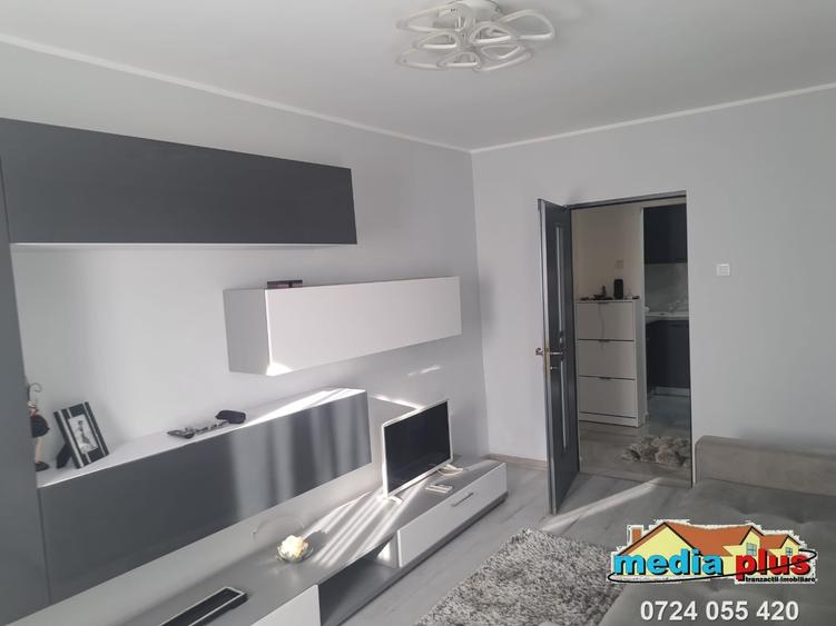 Apartament cu 2 camere decomandat în Micro 39
