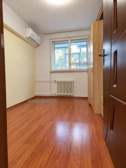 Apartament cu 3 camere decomandat în Brâncoveanu