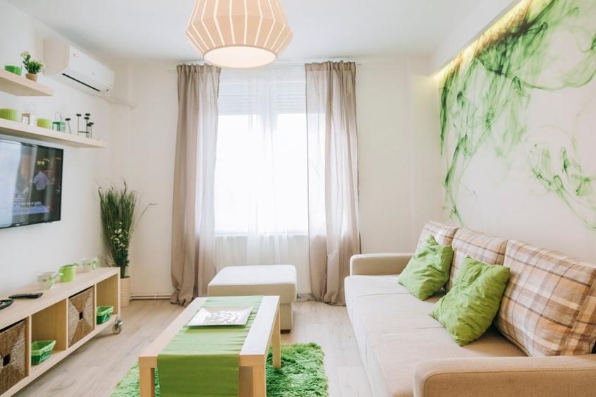 Apartament cu 2 camere semidecomandat, mobilat în P-ța Universității