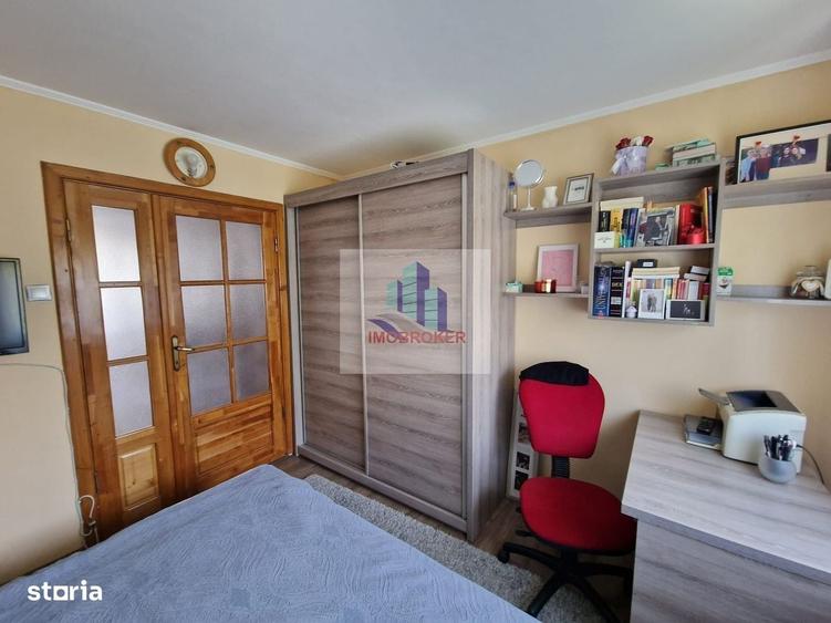 Apartament cu 3 camere decomandat în Rogerius