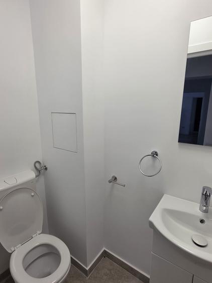 Apartament cu 3 camere semidecomandat în Gorjului