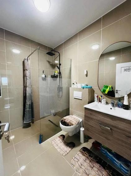 Apartament cu 3 camere decomandat, mobilat în Calea Urseni