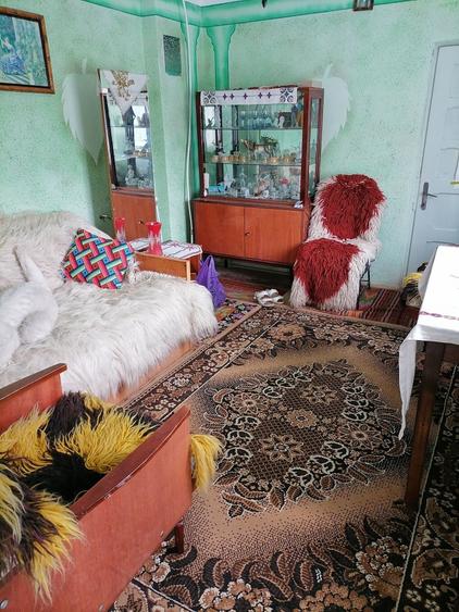 Casă cu 4 camere în Corbeni