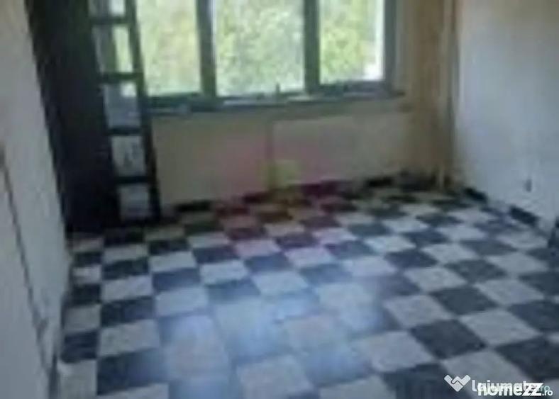 Apartament cu 2 camere semidecomandat în Colentina