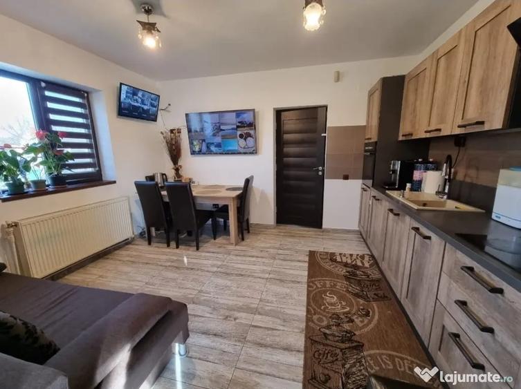 Casă cu 7 camere în Central