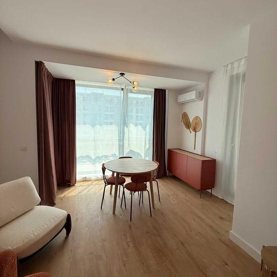 Apartament cu 2 camere decomandat în Central