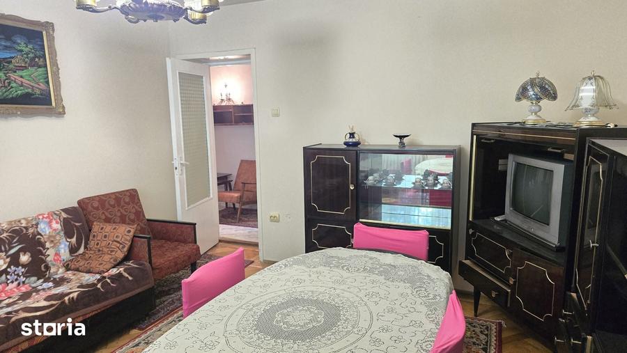 Apartament cu 3 camere decomandat în Central
