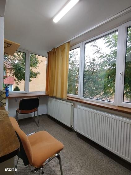 Apartament cu 3 camere decomandat în Răcădău