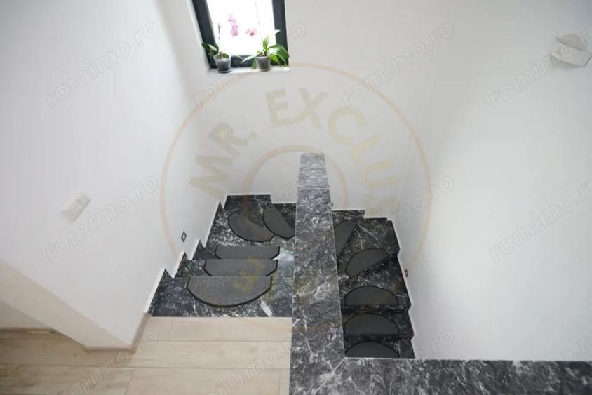 Casă cu 5 camere cu Teren 250 Mp în Ștefănești